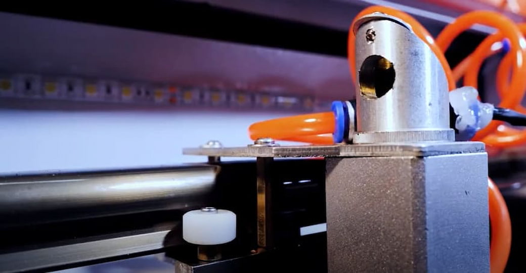 Направляющие лазерного станка по дереву